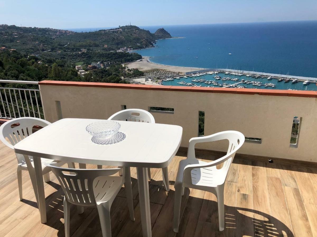 Appartamento Vista Mare Capo dʼOrlando المظهر الخارجي الصورة