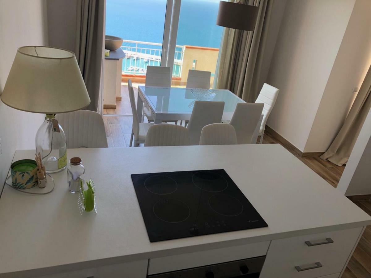 Appartamento Vista Mare Capo dʼOrlando المظهر الخارجي الصورة