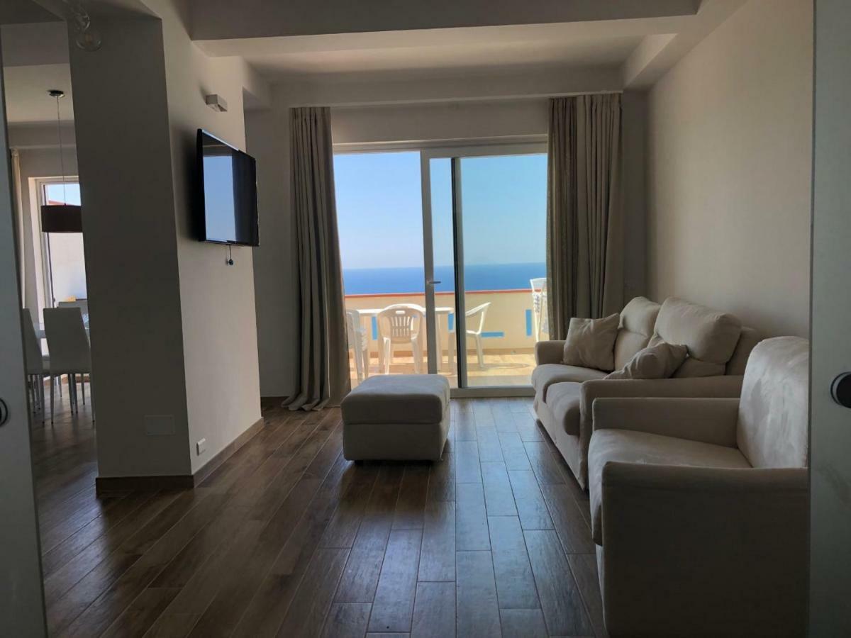 Appartamento Vista Mare Capo dʼOrlando المظهر الخارجي الصورة